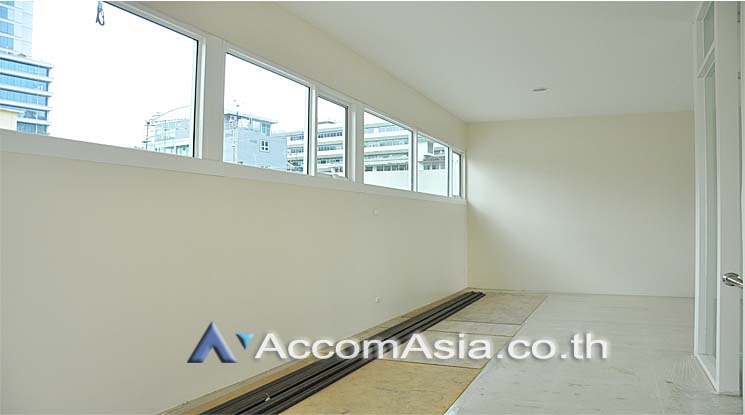 13  Office Space For Sale in Silom ,Bangkok BTS Sala Daeng AA13149